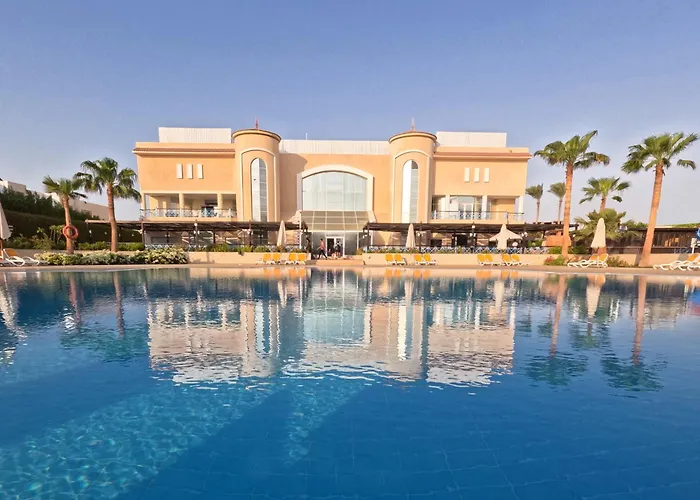 Ivy Cyrene Island Aqua Park Resort (Adults Only)