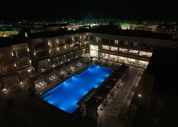 Sea Beach Edge By Rotana
