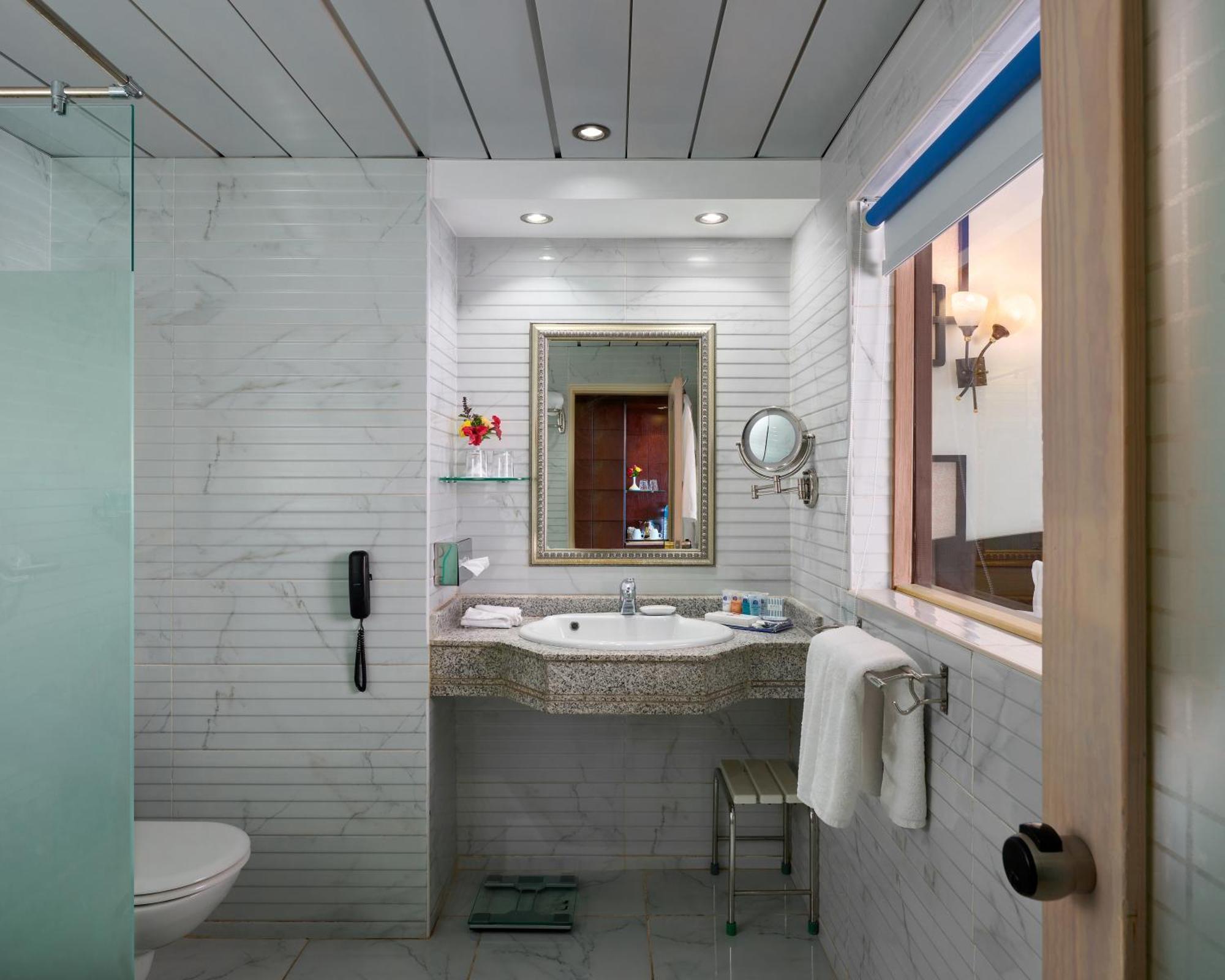 Superior Pool View Room