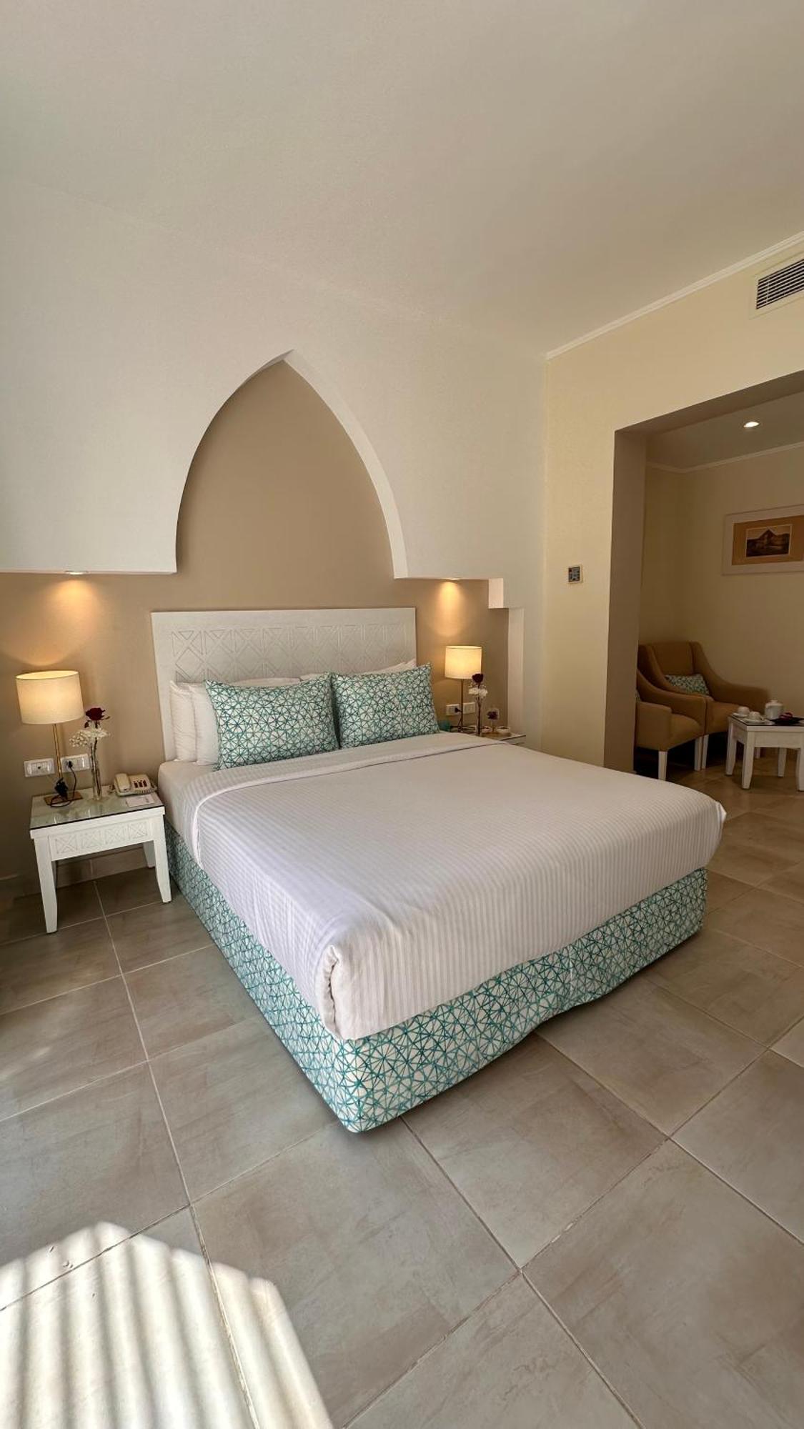 Superior Double or Twin Room with Pool View