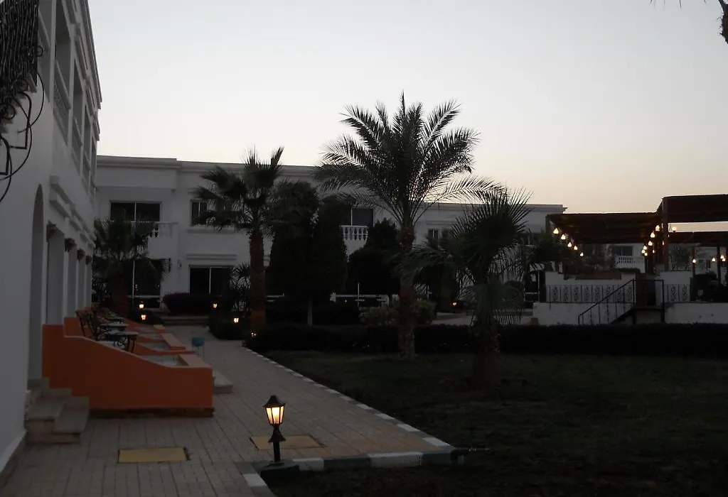 Royal Paradise Resort-1