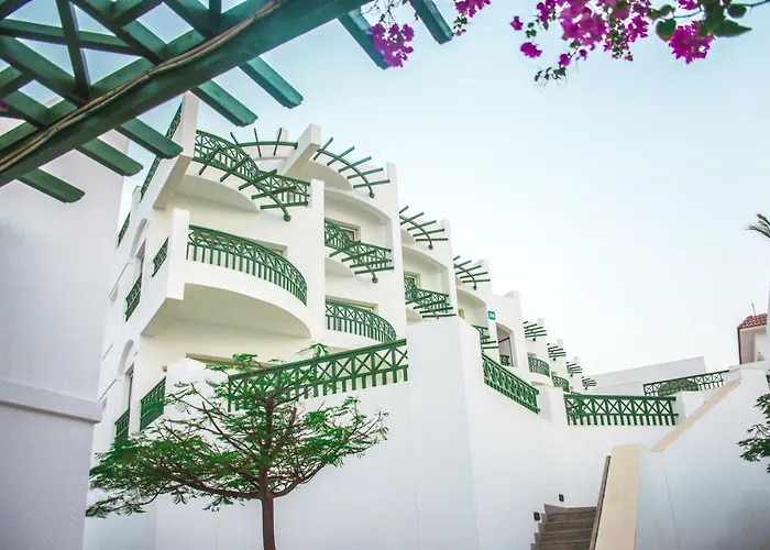 Coral Beach Resort Montazah (Adults Only)
