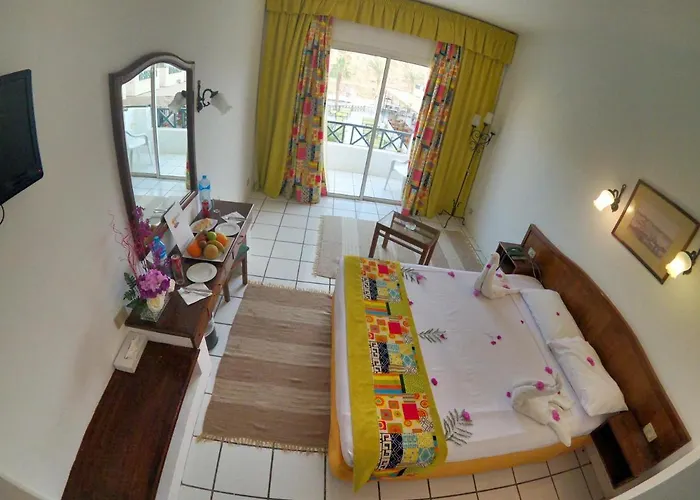 Trs Fantazia Neama Bay Hotel