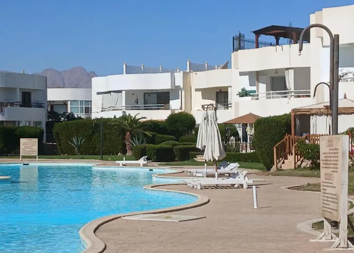 Criss Naama Bay