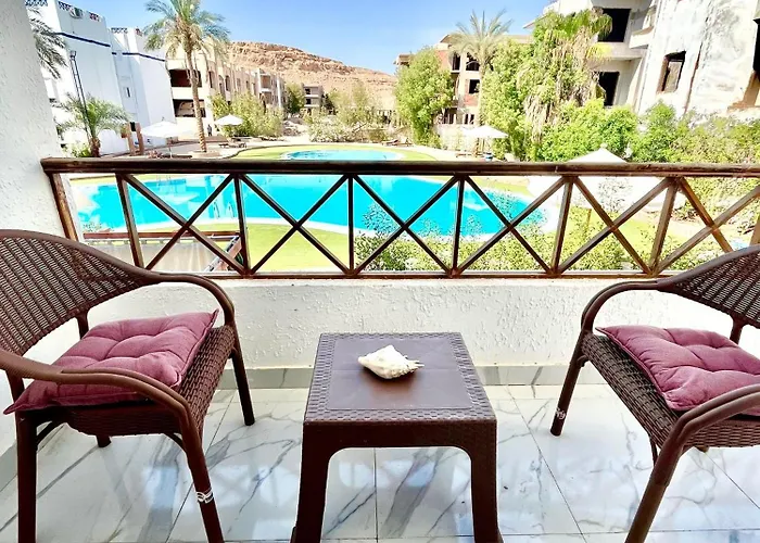 Riviera Resort Apartment - Pool View & Wifi